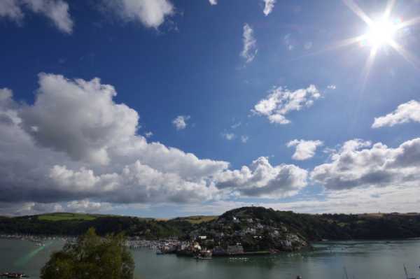 03 August 2020 - 10-12-59
An rather ordinary Dartmouth lockdown morning.
----------------------
Summer sunrise over Kingswear